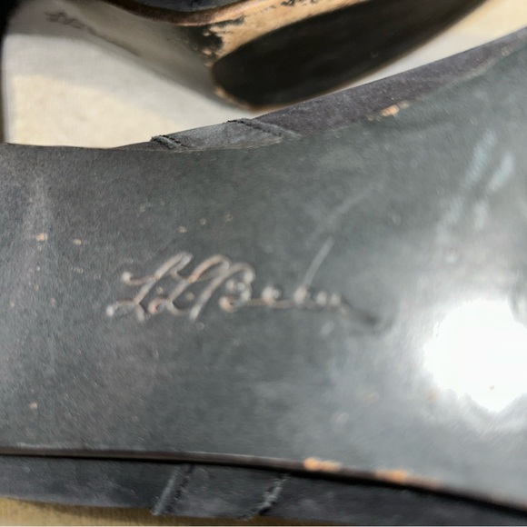 LLBean women black leather ankle boots /booties. Beautiful black leather. - Picture 3 of 9